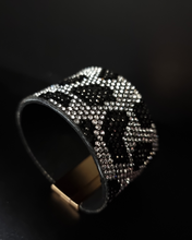 Load image into Gallery viewer, Yeni Leopard Armband
